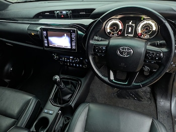 Used Toyota Hilux 2020 for sale - 77543653: Photo