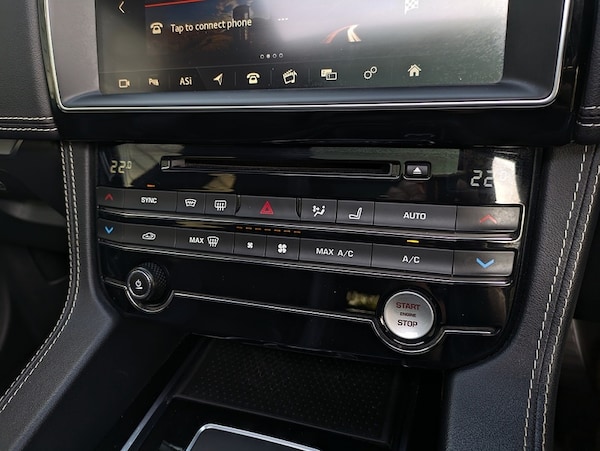 Used Jaguar F-Pace 2018 for sale - 76292146: Photo 15