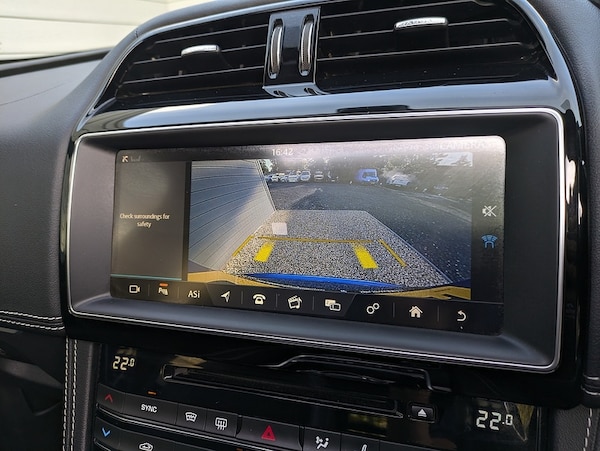 Used Jaguar F-Pace 2018 for sale - 76292146: Photo 16