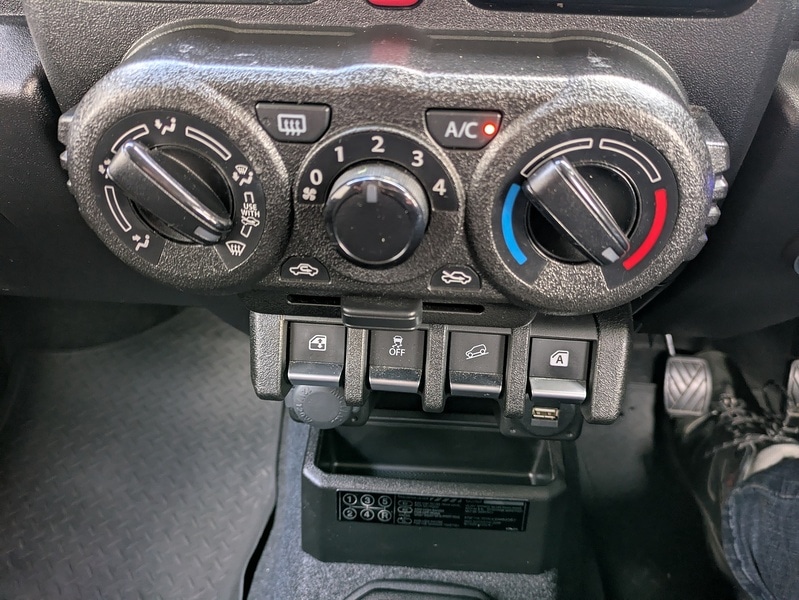 Used Suzuki Jimny 2022 for sale - 77432592: Photo 27