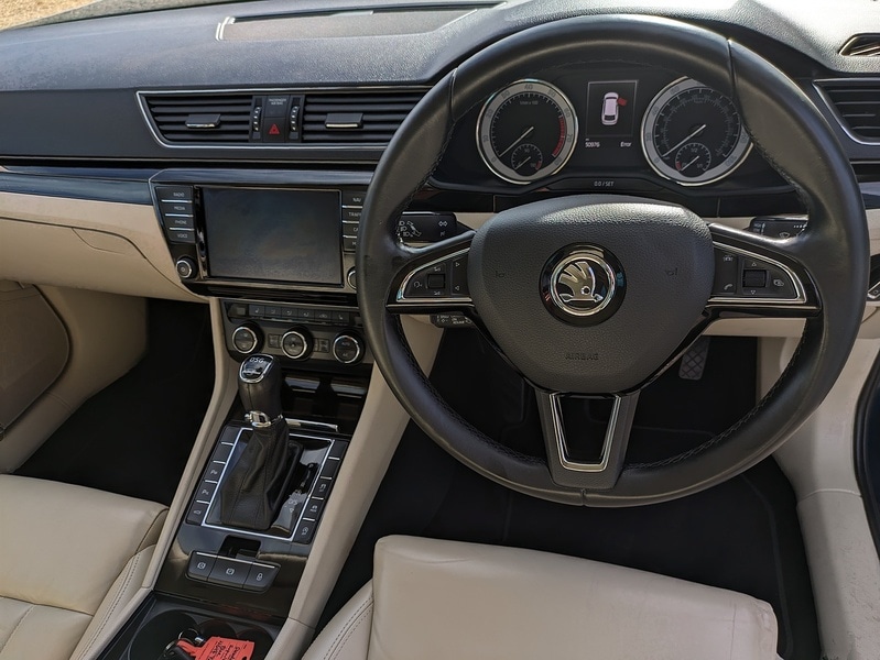 Used Skoda Superb 2017 for sale - 76341113: Photo 12
