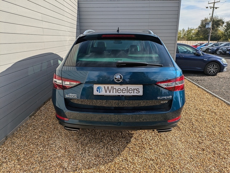 Used Skoda Superb 2017 for sale - 76341113: Photo 7