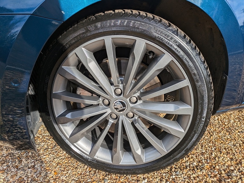 Used Skoda Superb 2017 for sale - 76341113: Photo 9