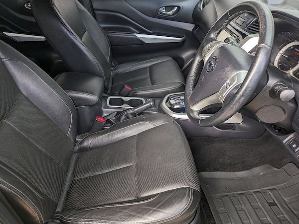 Used Nissan Navara 2017 for sale - 76197283: Photo 9