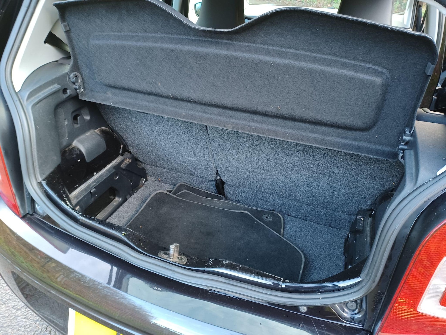 Used Volkswagen up! 2014 for sale - 77015594: Photo 38