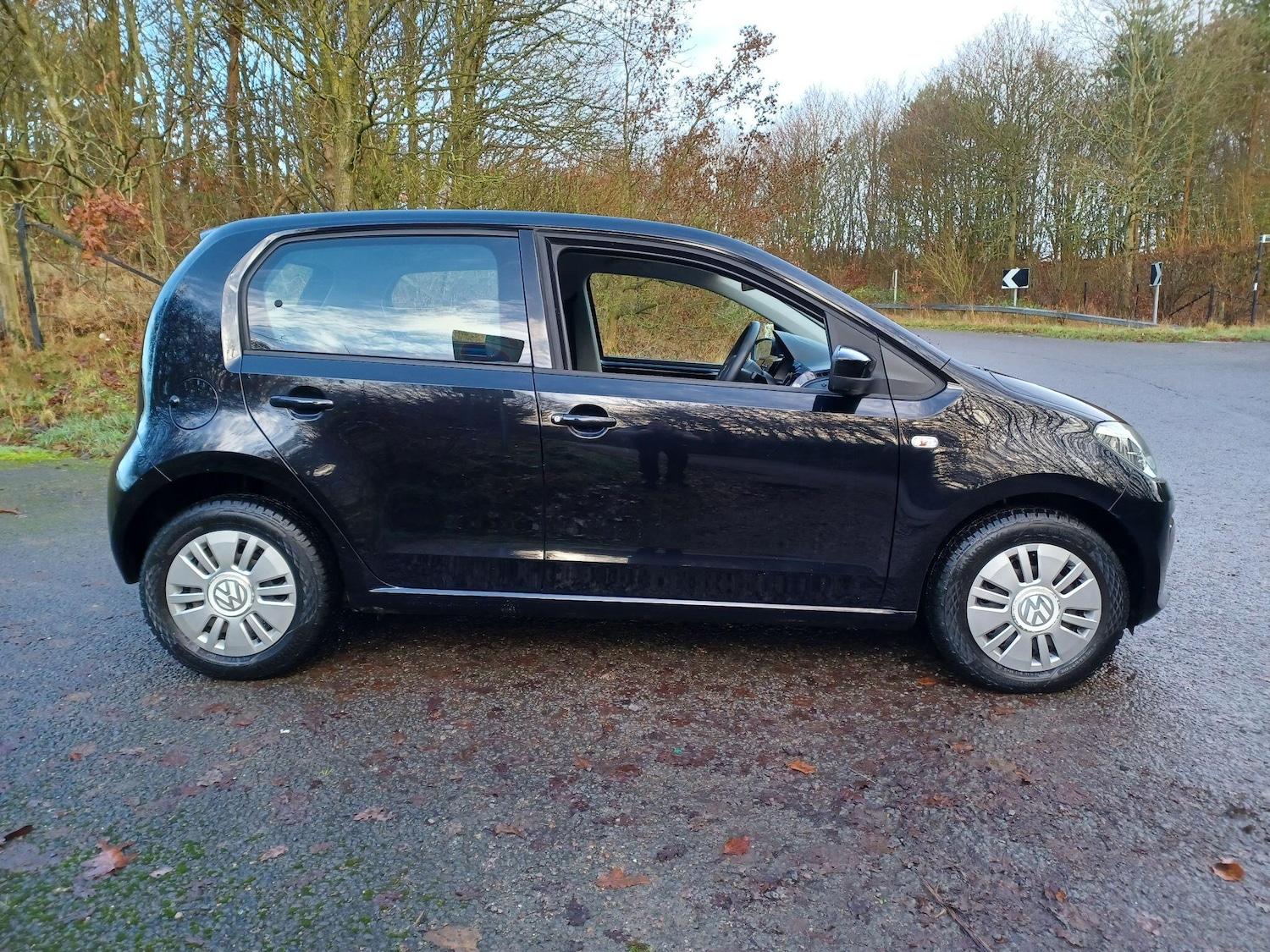 Used Volkswagen up! 2014 for sale - 77015594: Photo 4