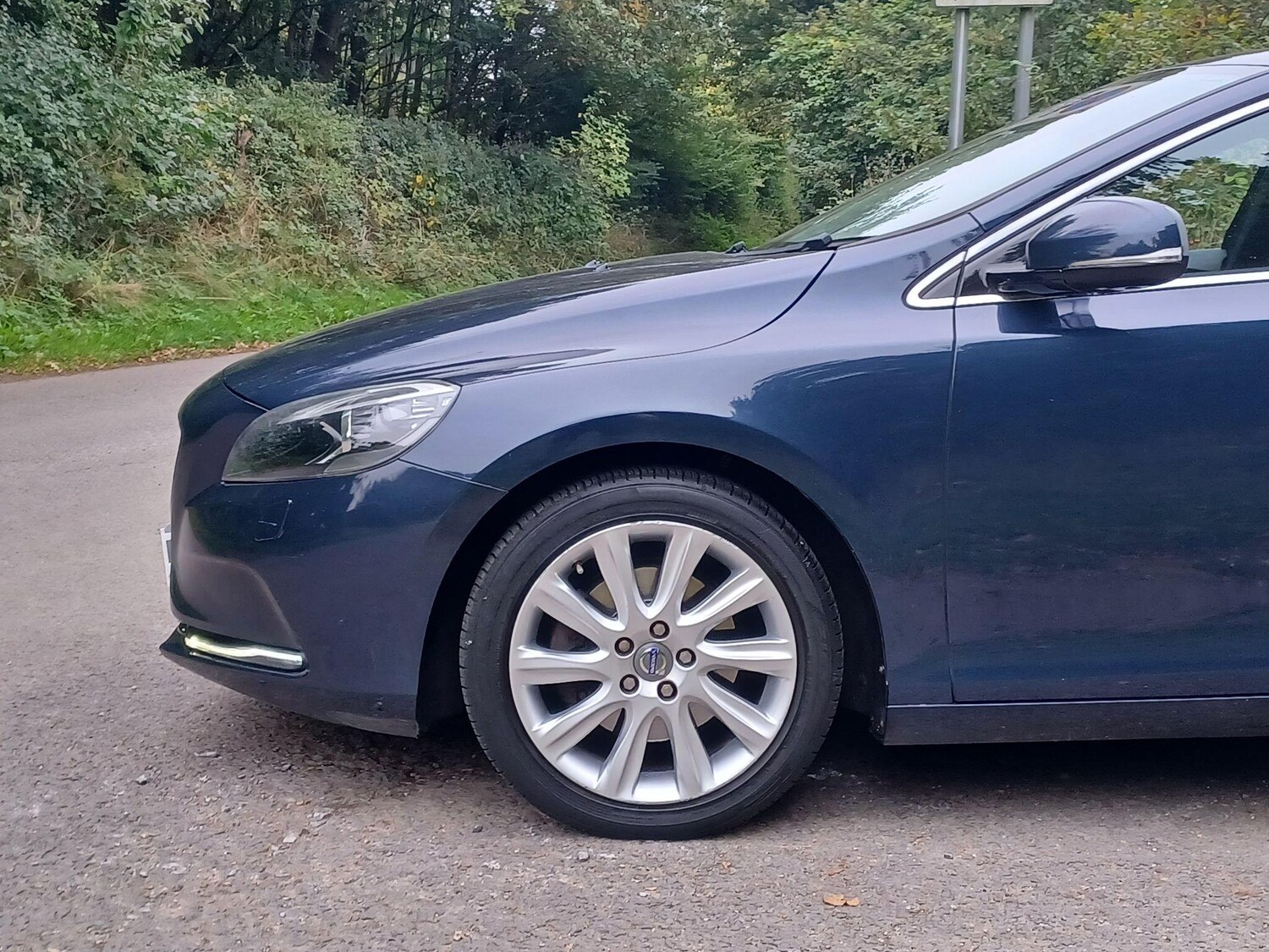 Used Volvo V40 2014 for sale - 76315212: Photo 43