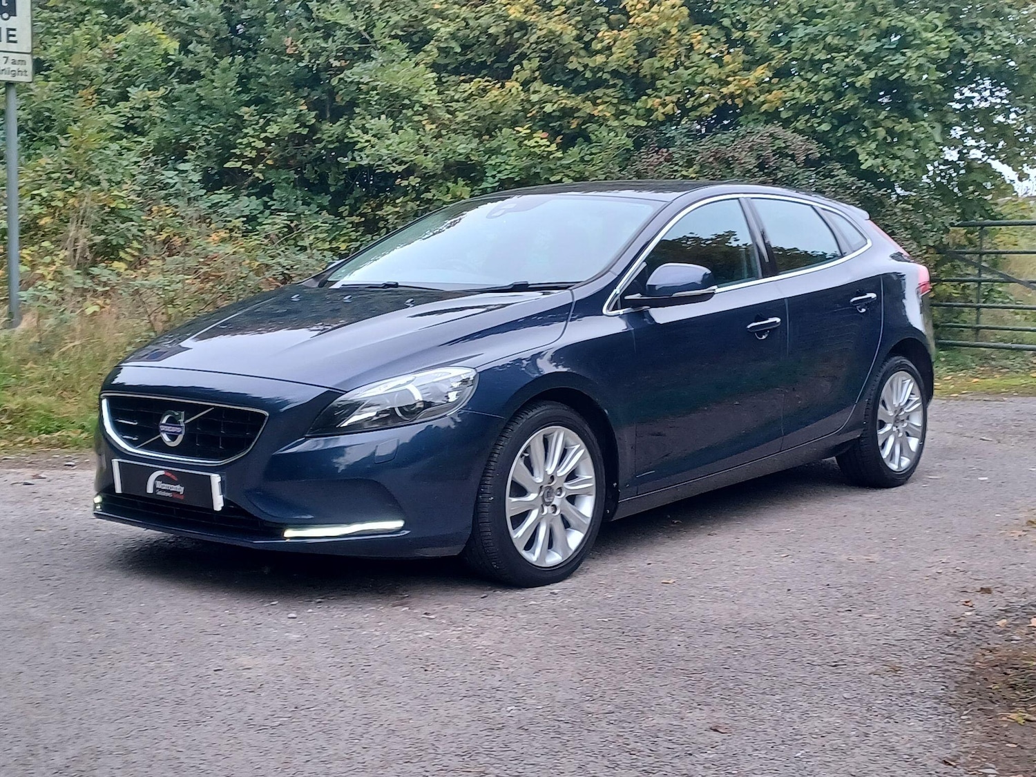 Used Volvo V40 2014 for sale - 76315212: Photo 5