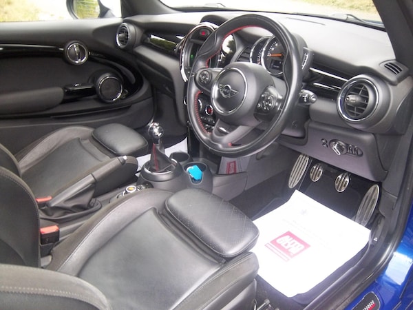Used MINI Hatch 2018 for sale - 76158679: Photo 8