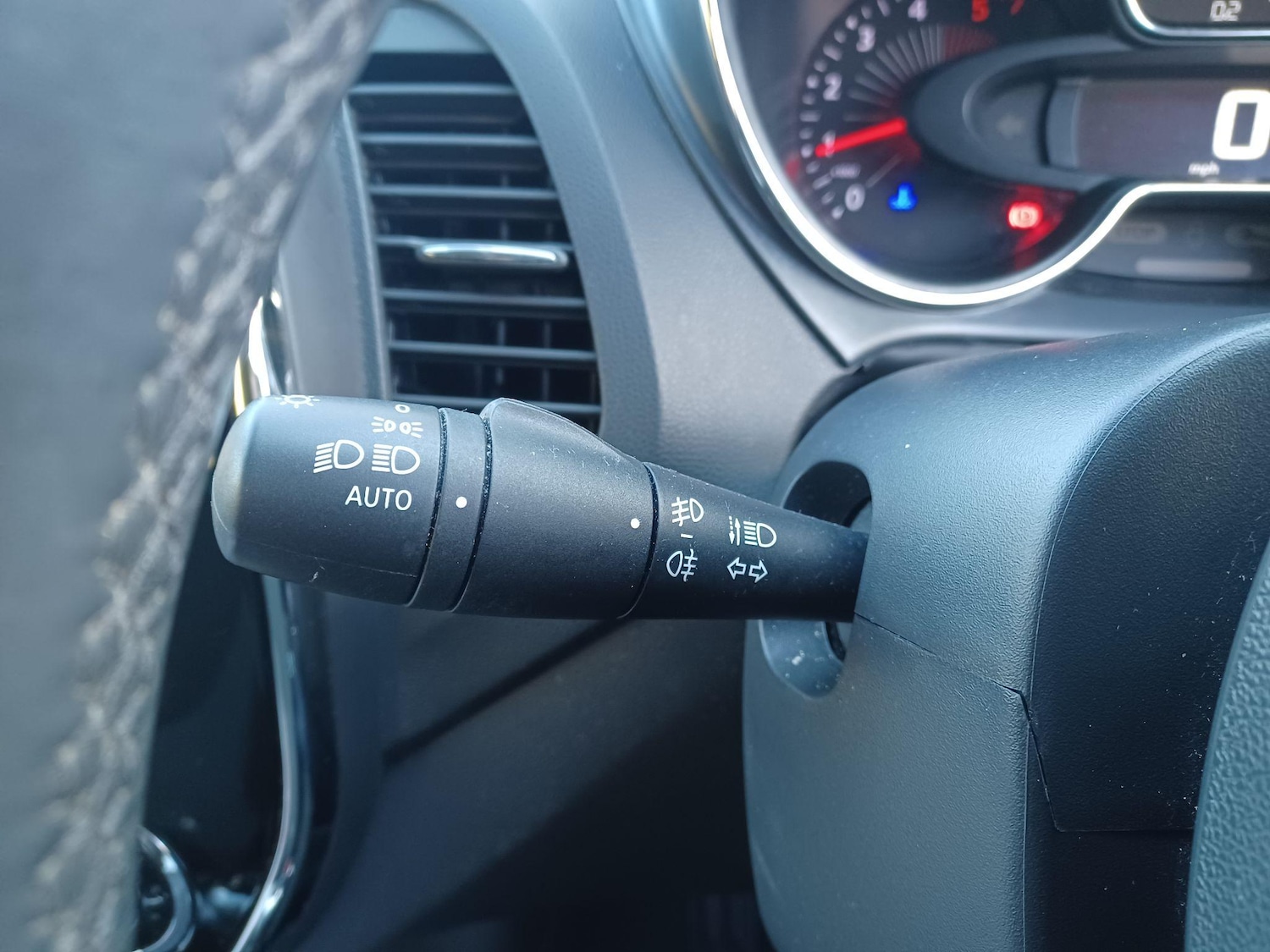 Used Renault Captur 2017 for sale - 76473031: Photo 28