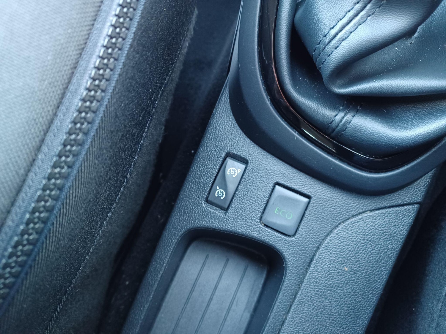 Used Renault Captur 2017 for sale - 76473031: Photo 34