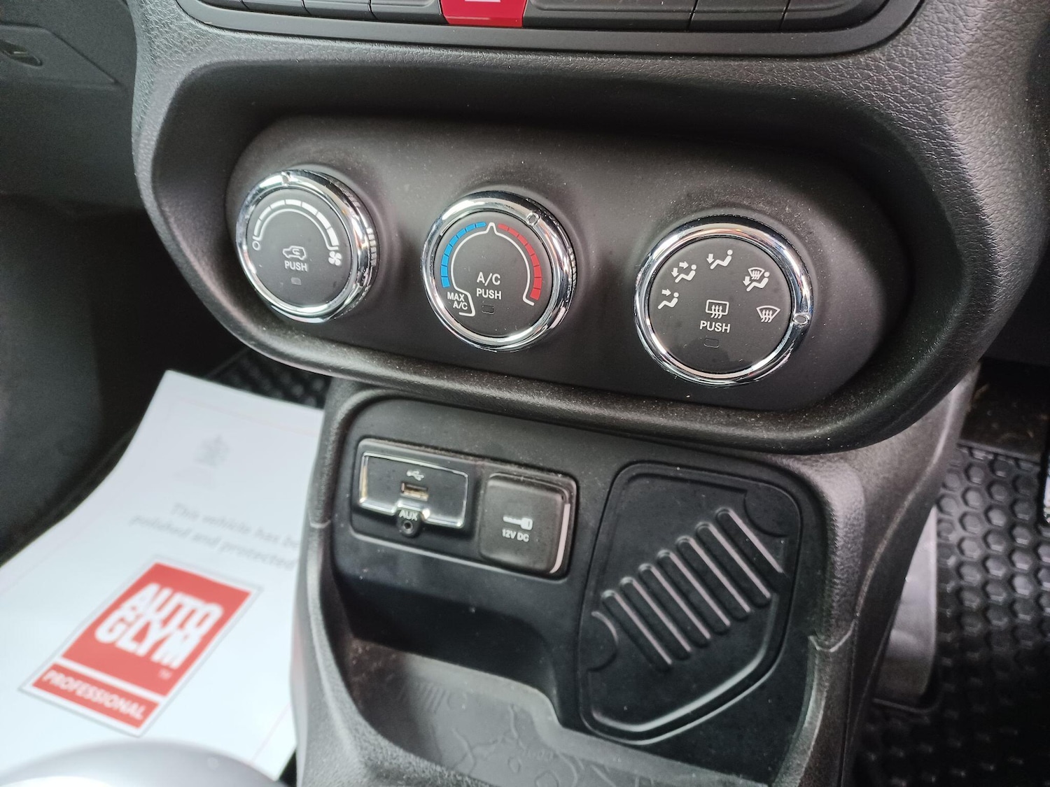 Used Jeep Renegade 2015 for sale - 77738369: Photo 20