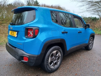 Used Jeep Renegade 2015 for sale - 77738369: Photo