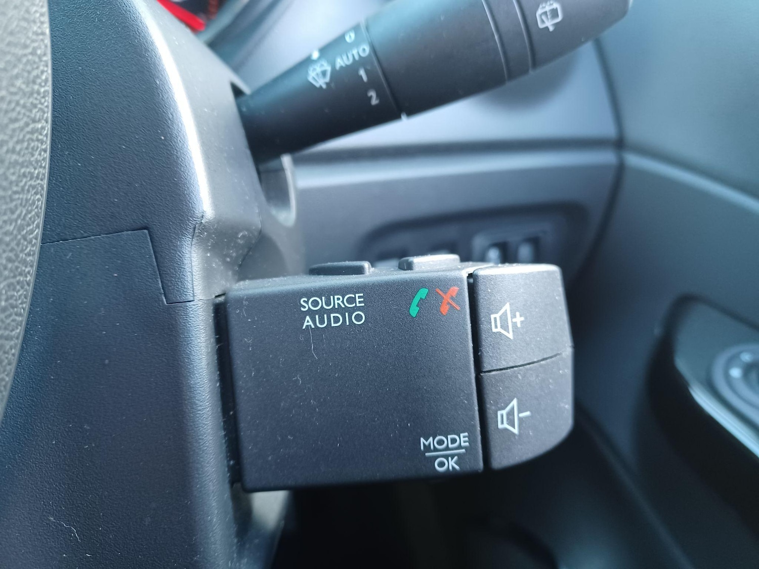 Used Renault Captur 2017 for sale - 76992008: Photo 33