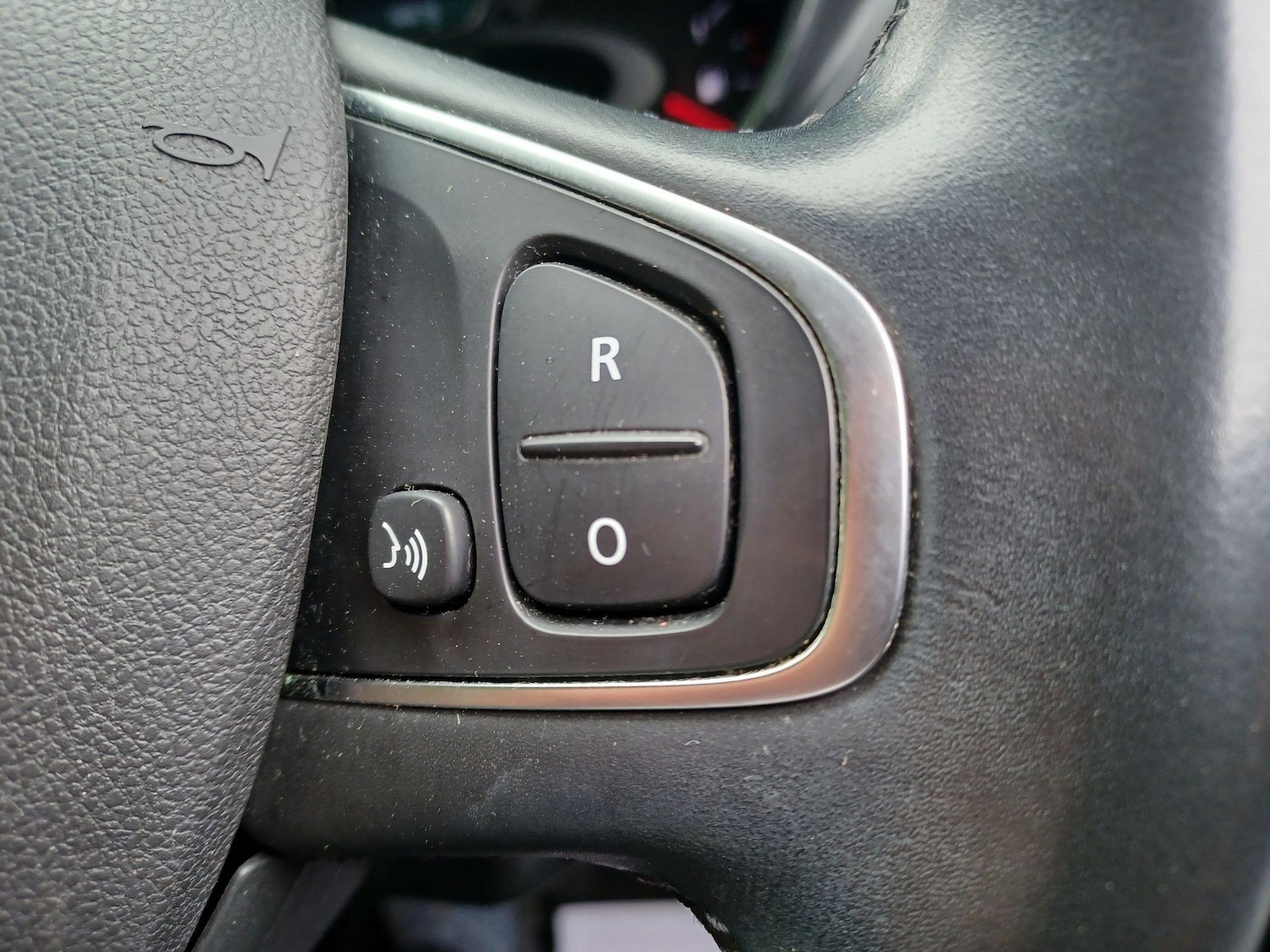 Used Renault Captur 2017 for sale - 76992008: Photo 38