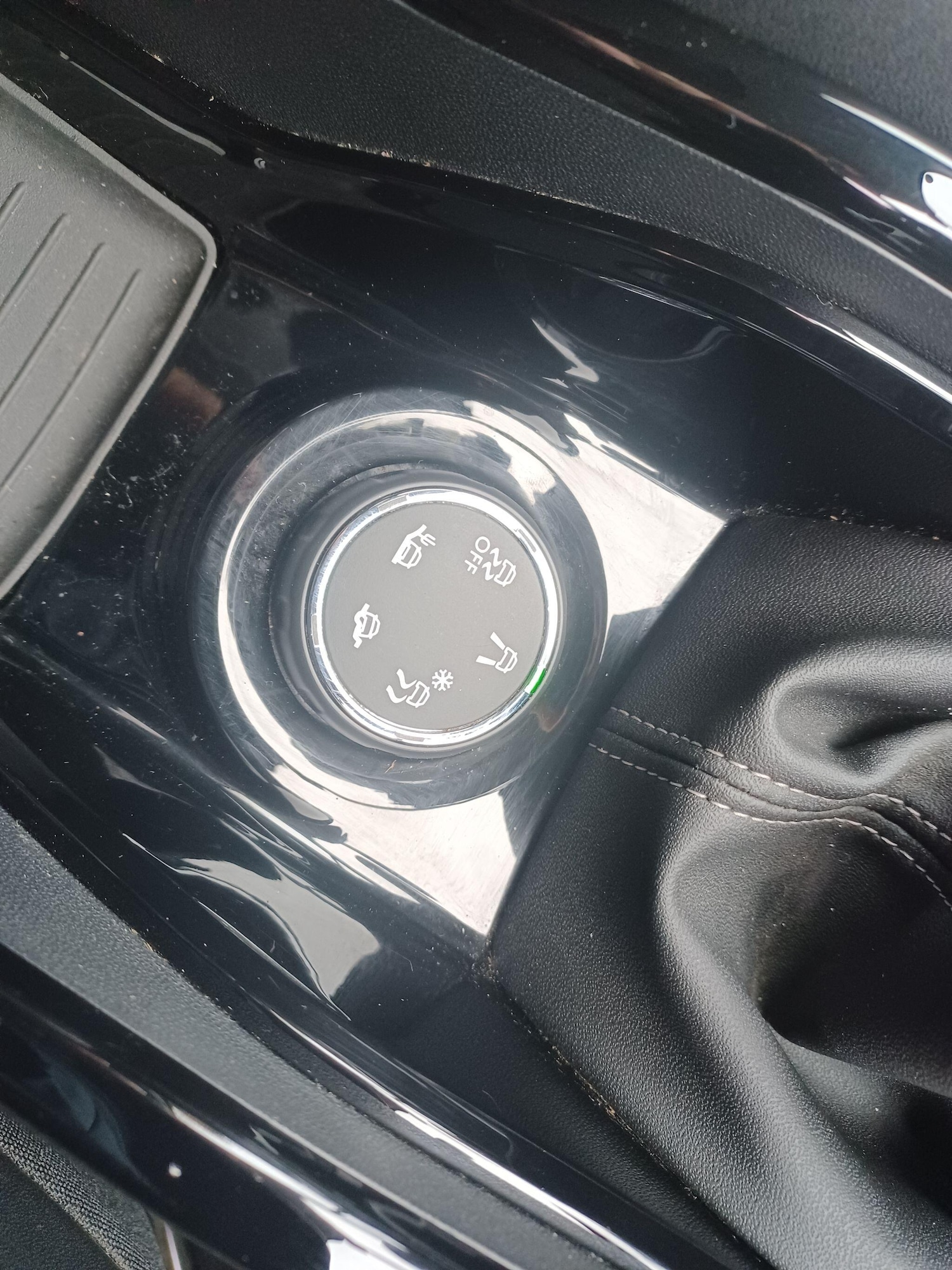 Used Peugeot 2008 2016 for sale - 76549927: Photo 30