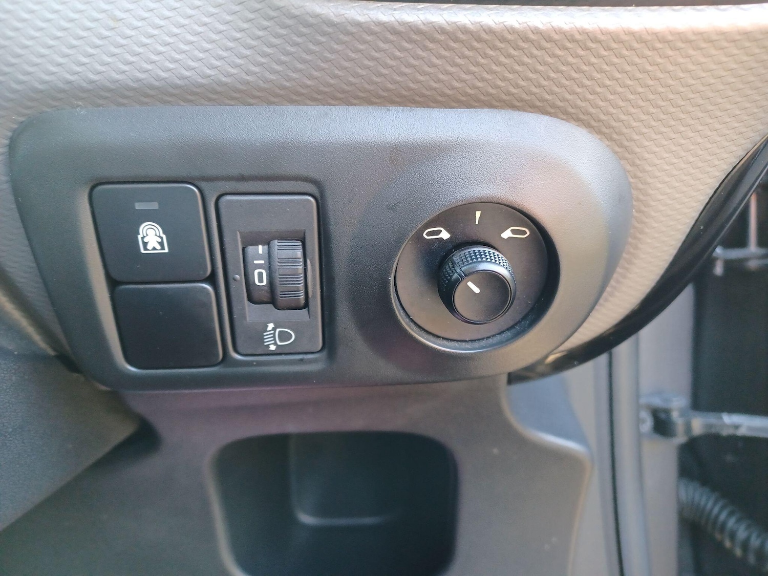 Used Citroen C4 Cactus 2017 for sale - 77978480: Photo 24