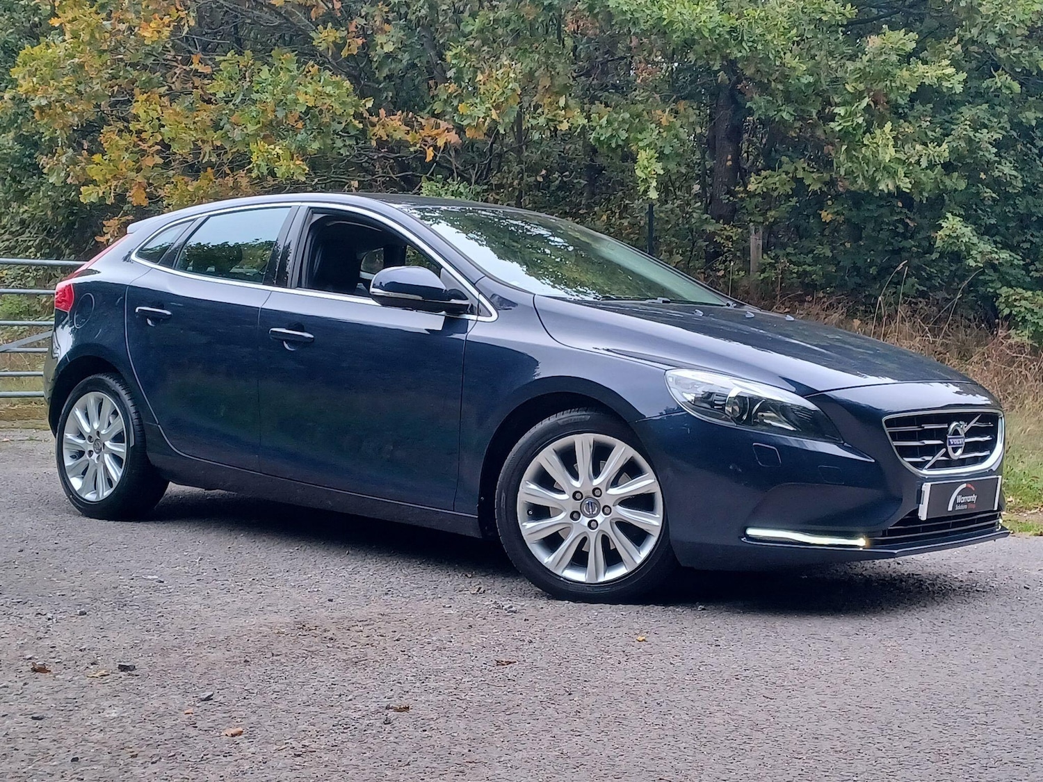 Used Volvo V40 2014 for sale - 76549975: Photo 1