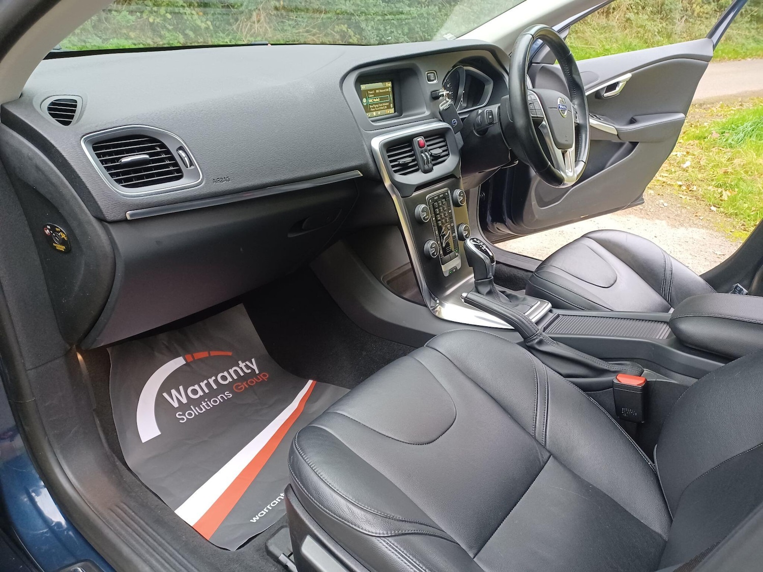 Used Volvo V40 2014 for sale - 76549975: Photo 11