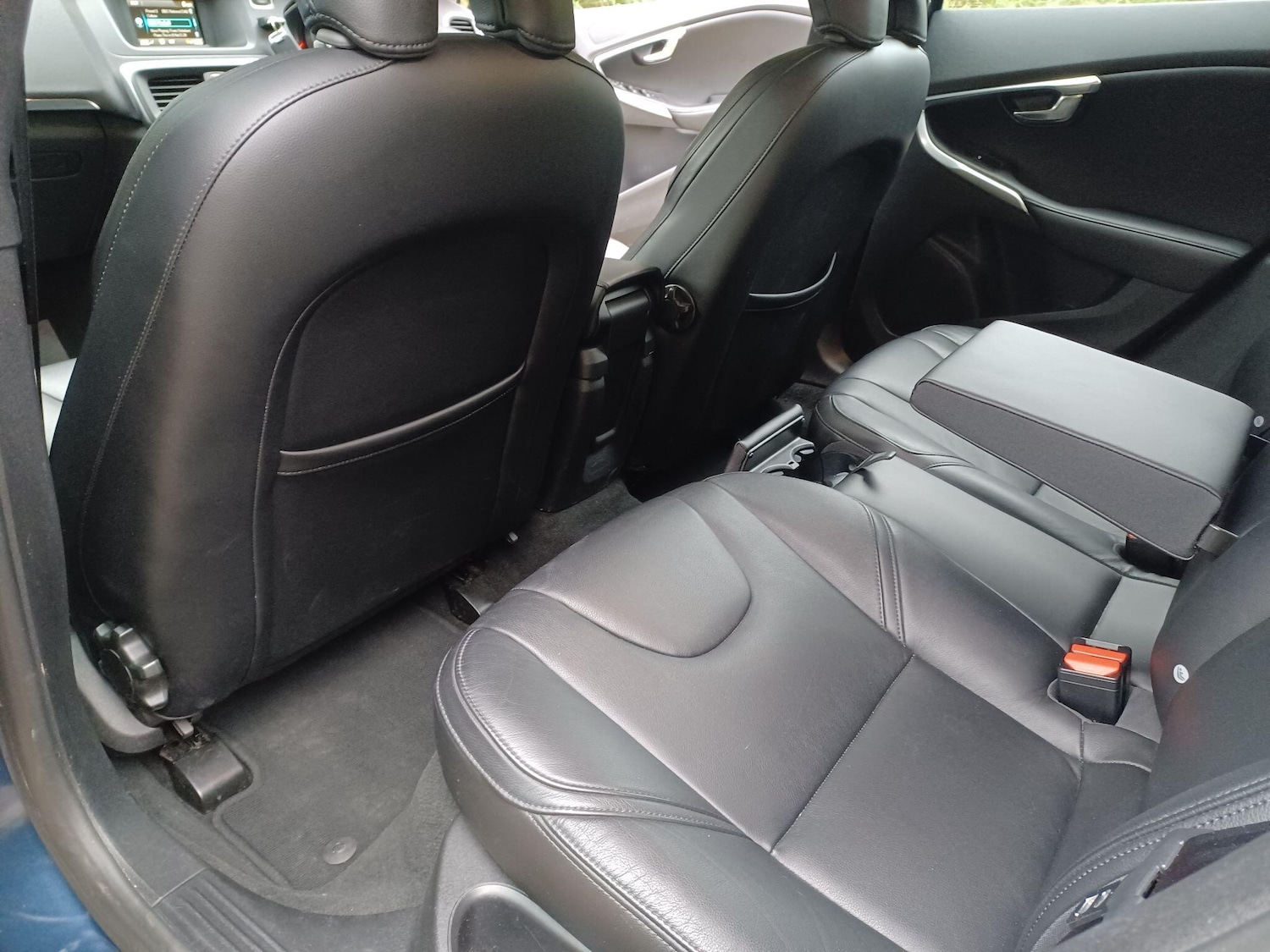 Used Volvo V40 2014 for sale - 76549975: Photo 13