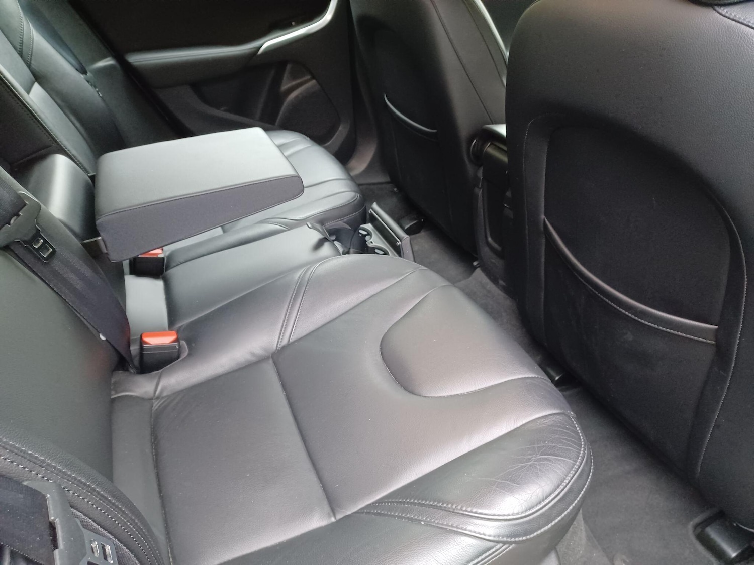 Used Volvo V40 2014 for sale - 76549975: Photo 15