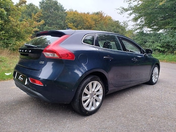 Used Volvo V40 2014 for sale - 76549975: Photo