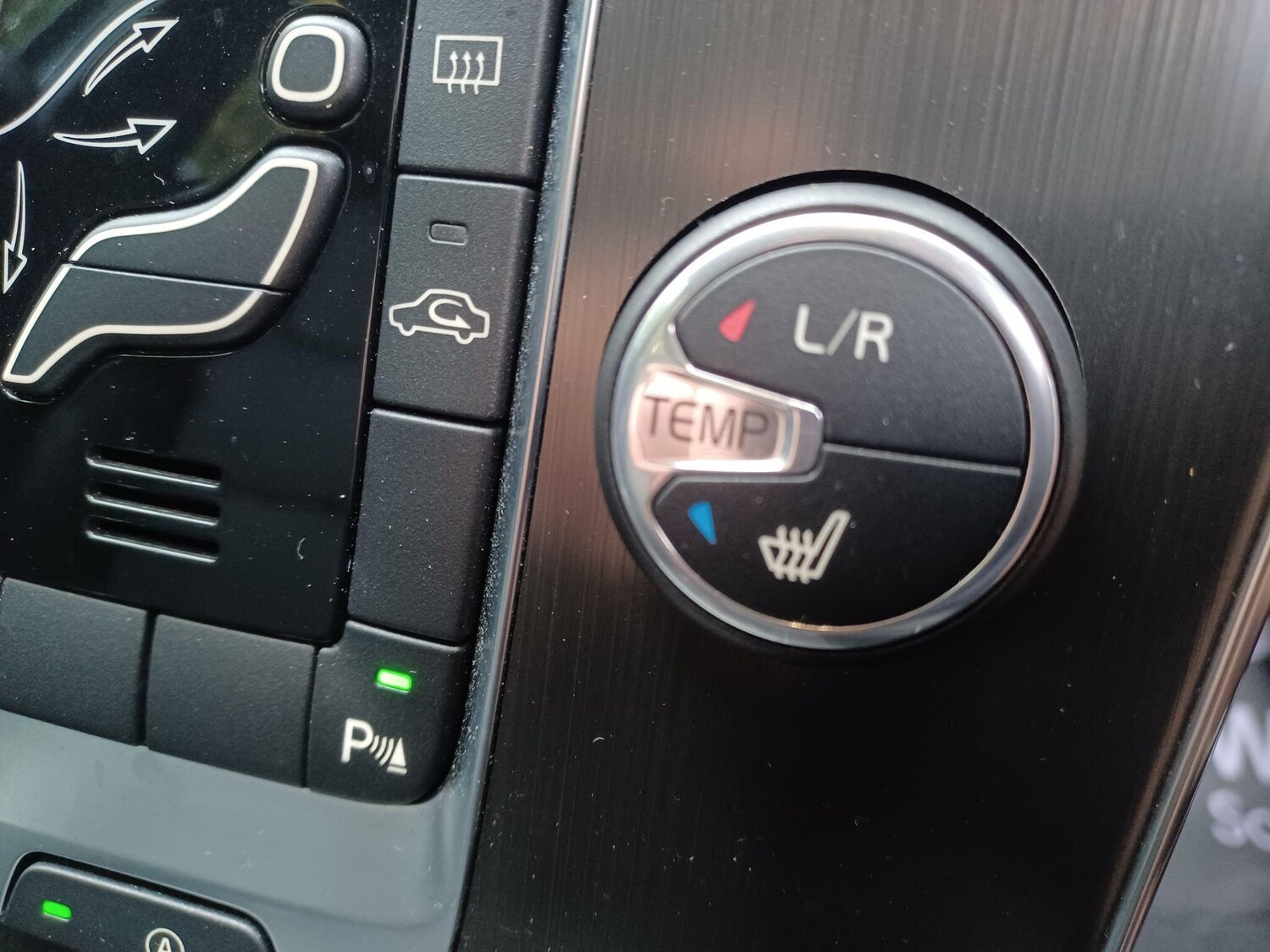 Used Volvo V40 2014 for sale - 76549975: Photo 32