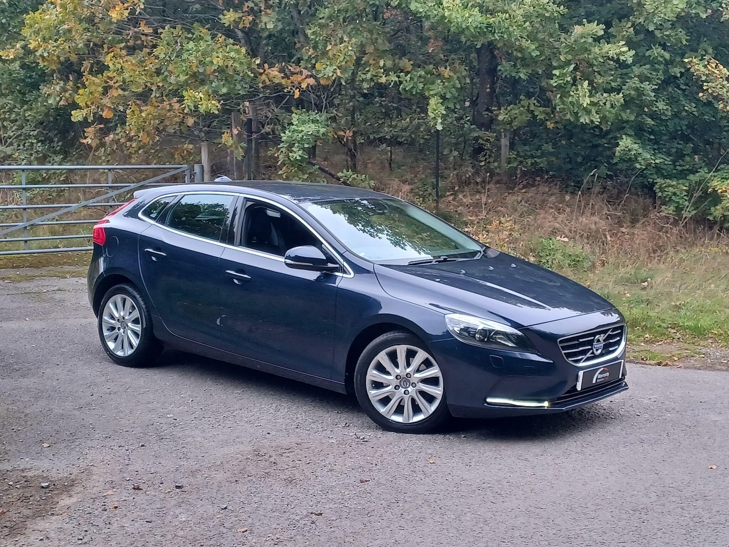 Used Volvo V40 2014 for sale - 76549975: Photo 40