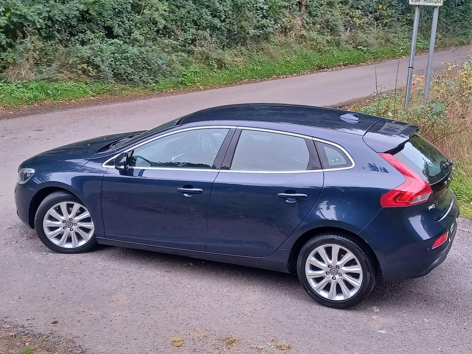 Used Volvo V40 2014 for sale - 76549975: Photo 41