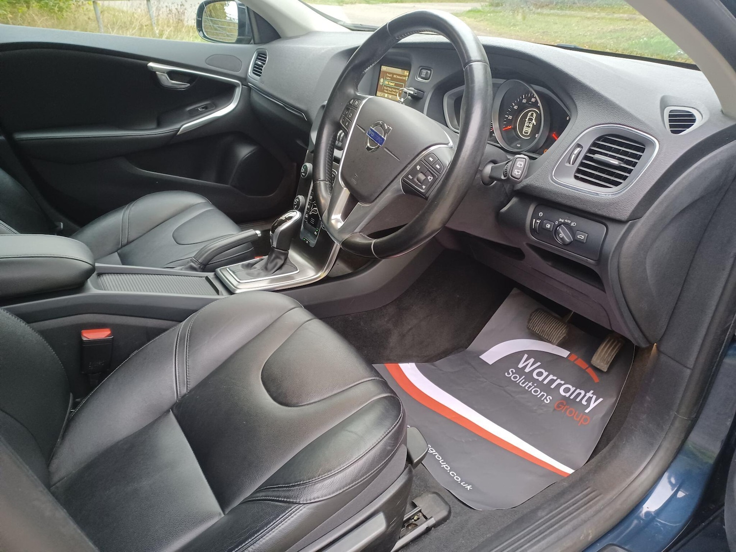 Used Volvo V40 2014 for sale - 76549975: Photo 8