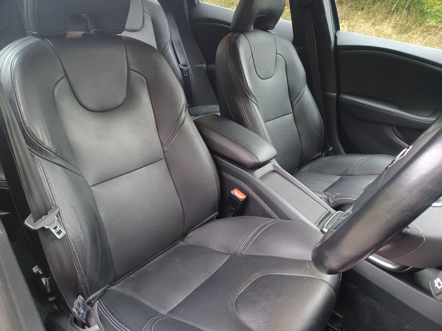 Used Volvo V40 2014 for sale - 76549975: Photo 9