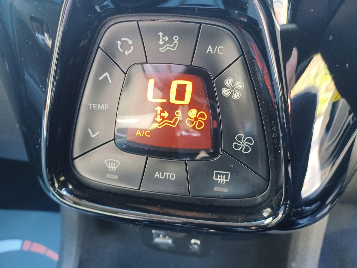 Used Peugeot 108 2018 for sale - 76995107: Photo 22