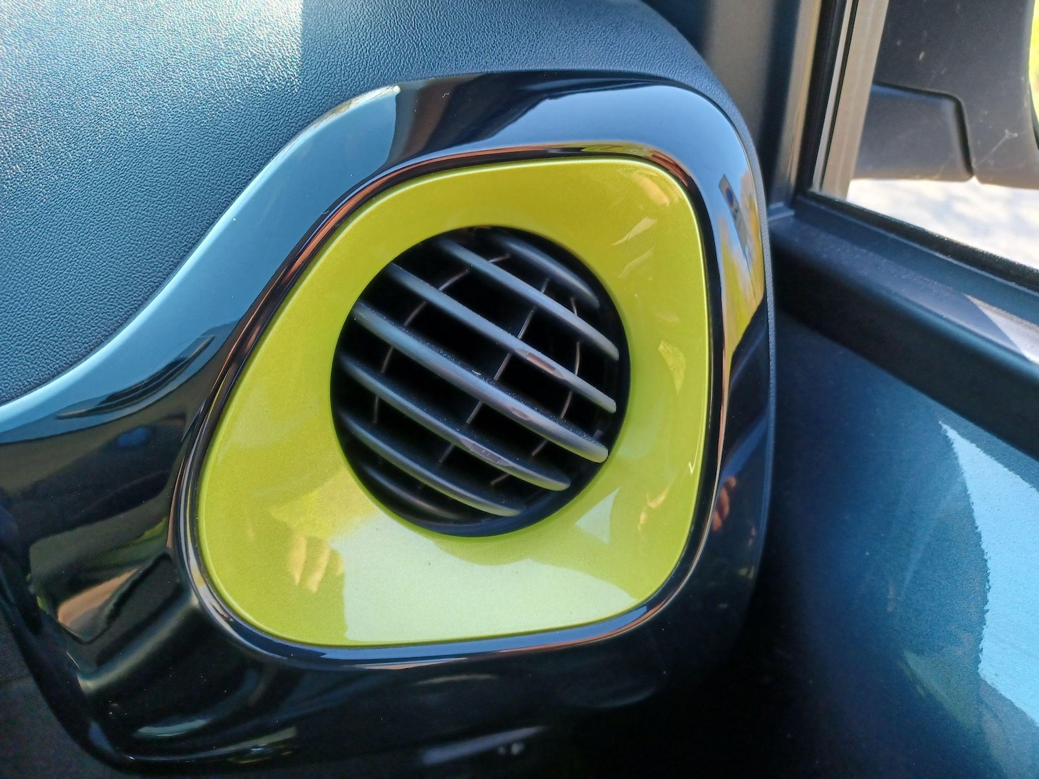 Used Peugeot 108 2018 for sale - 76995107: Photo 29