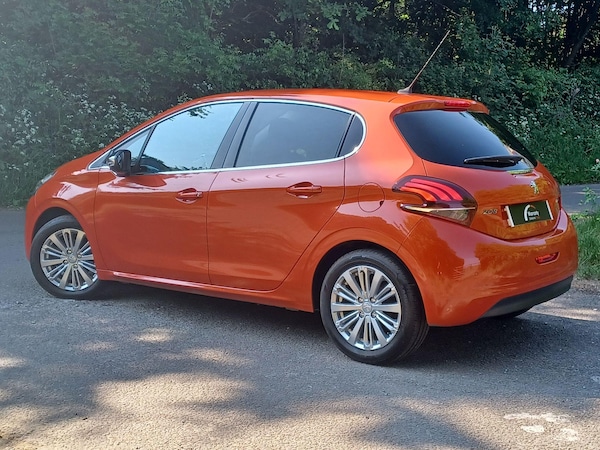 Used Peugeot 208 2017 for sale - 73383145: Photo 6