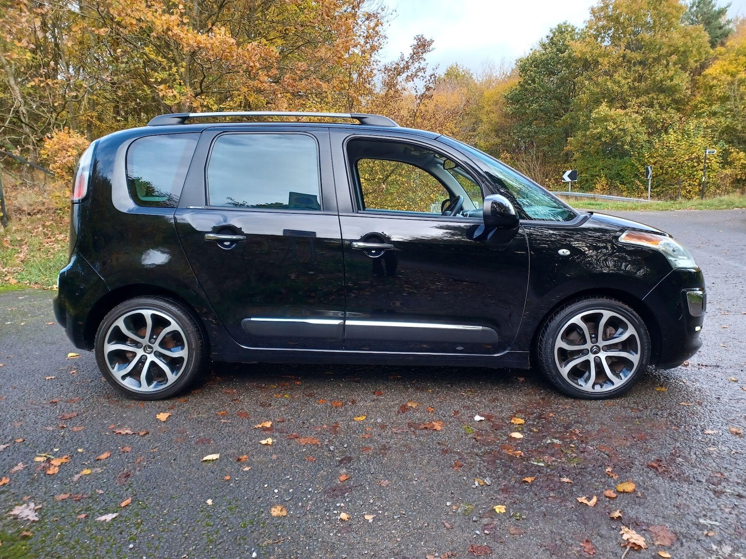 Used Citroen C3 Picasso 2015 for sale - 76994171: Photo 4