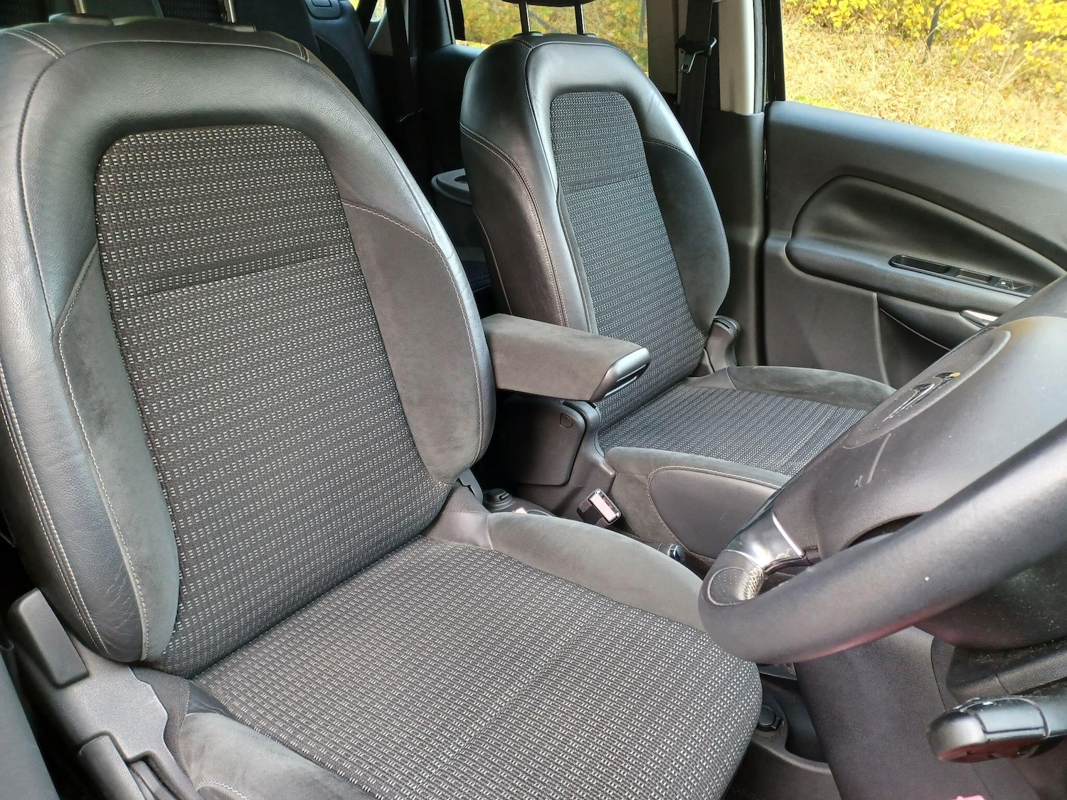 Used Citroen C3 Picasso 2015 for sale - 76994171: Photo 9