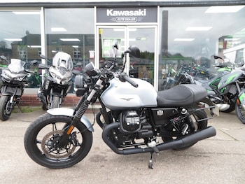 Used Moto Guzzi V7 III 2021 for sale - bike-78907243: Photo