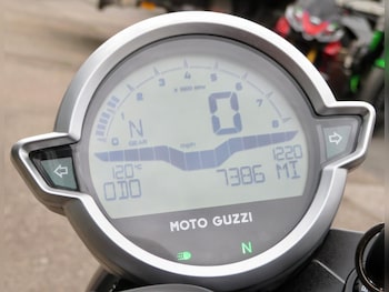 Used Moto Guzzi V7 III 2021 for sale - bike-78907243: Photo