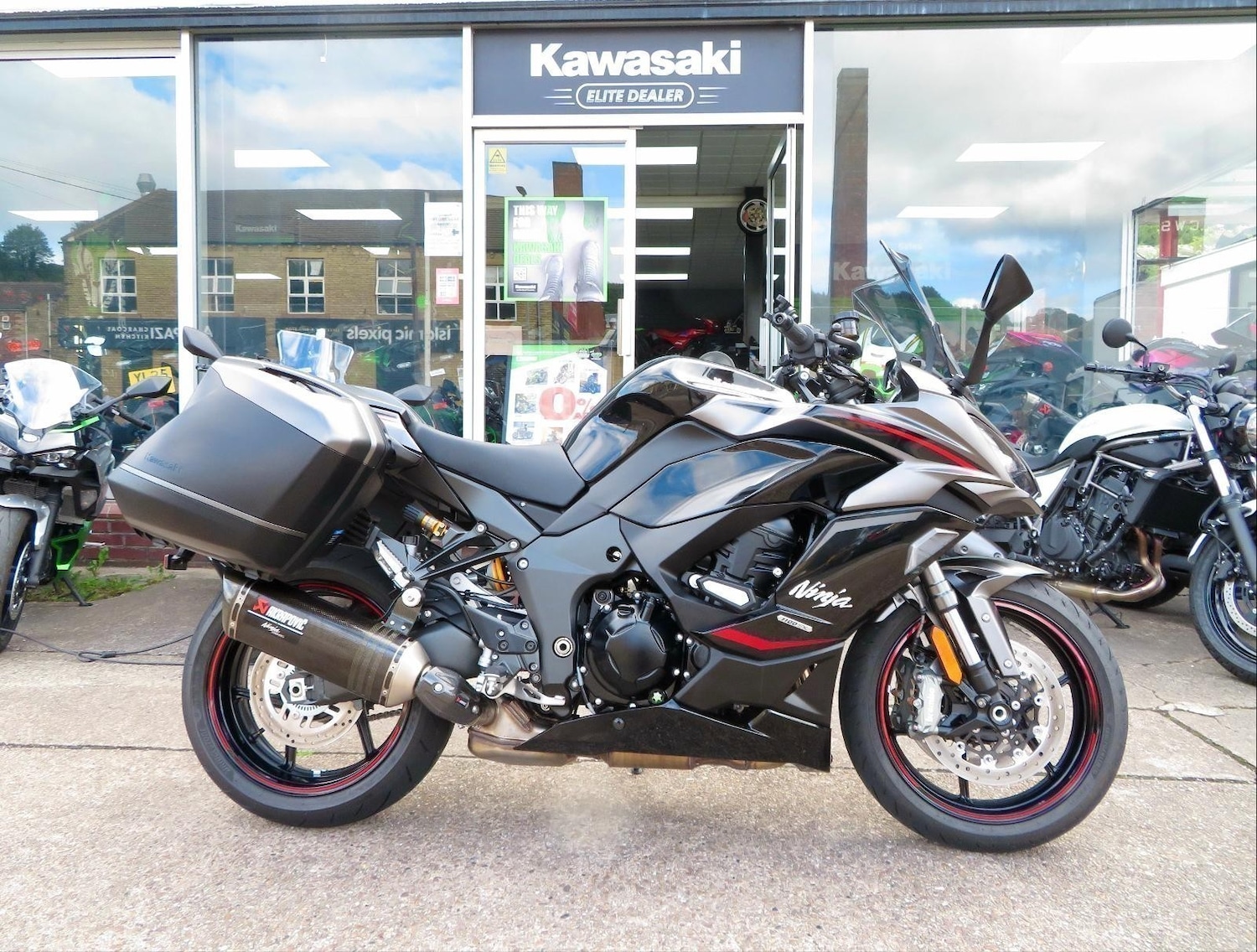 Used Kawasaki Ninja 2025 for sale - 78907220: Photo 2