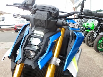 Used Suzuki GSX-S 2022 for sale - bike-79459068: Photo