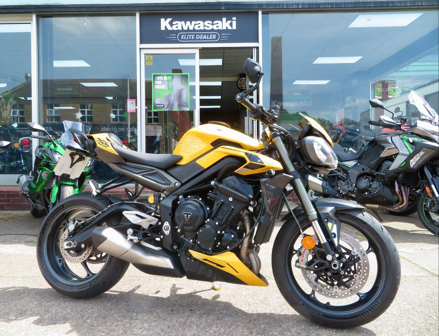 Used Triumph STREET 2024 for sale - 78907269: Photo 1