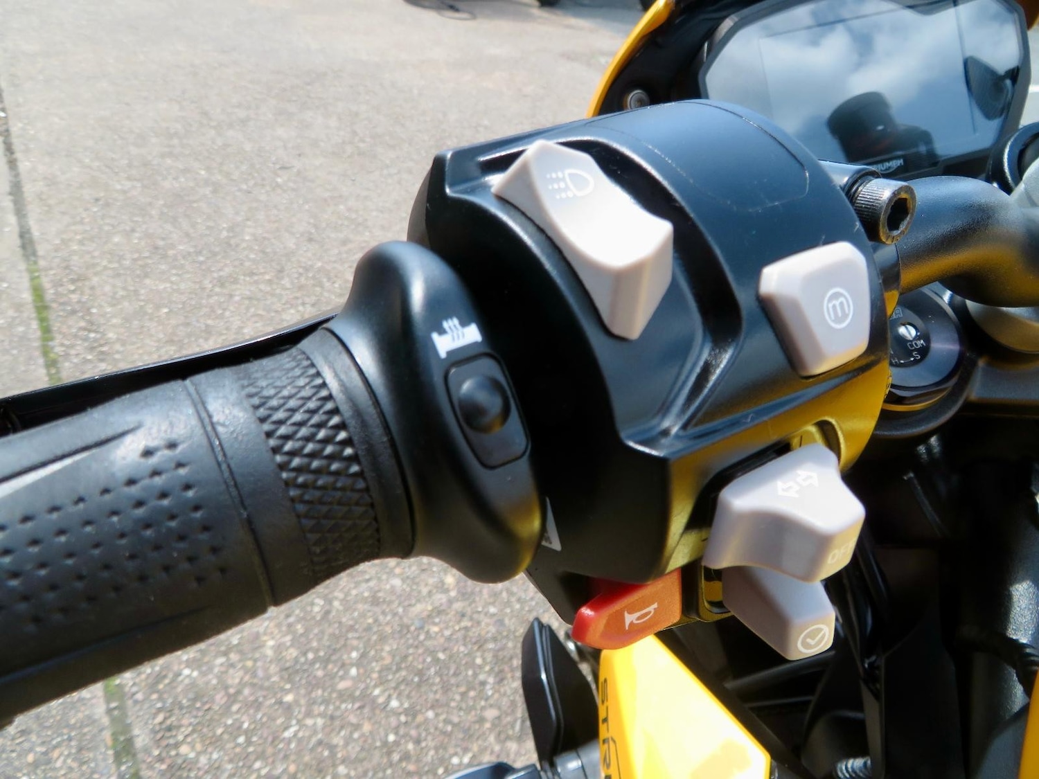 Used Triumph STREET 2024 for sale - 78907269: Photo 2