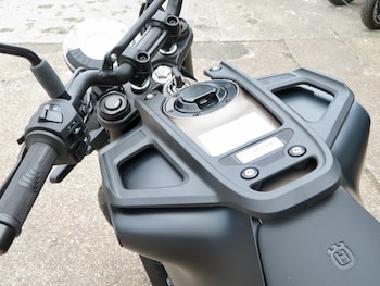 Used Husqvarna SVARTPILEN 2025 for sale - bike-78917918: Photo