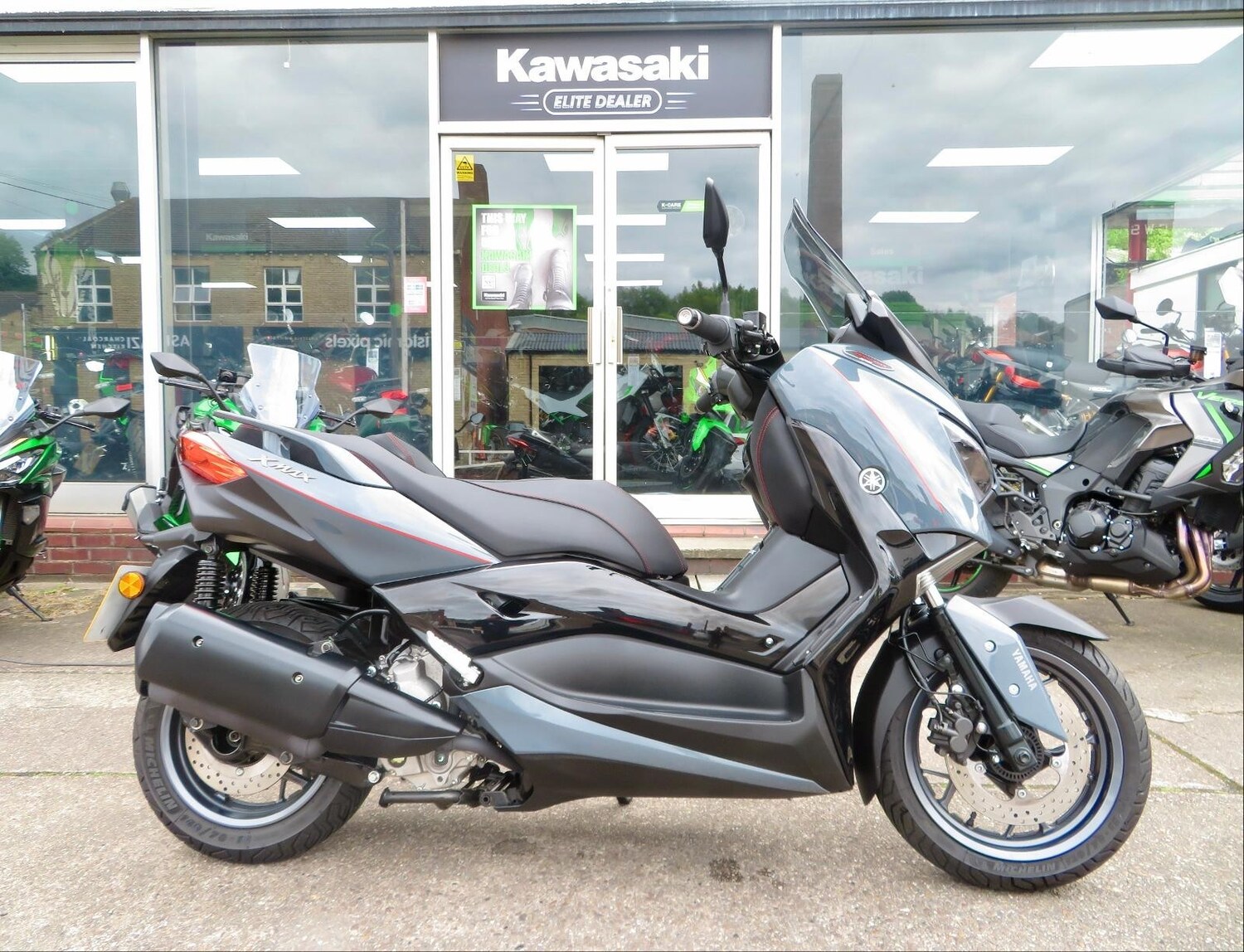 Used Yamaha XMAX 300 TECH MAX 2021 for sale - 78907248: Photo 14