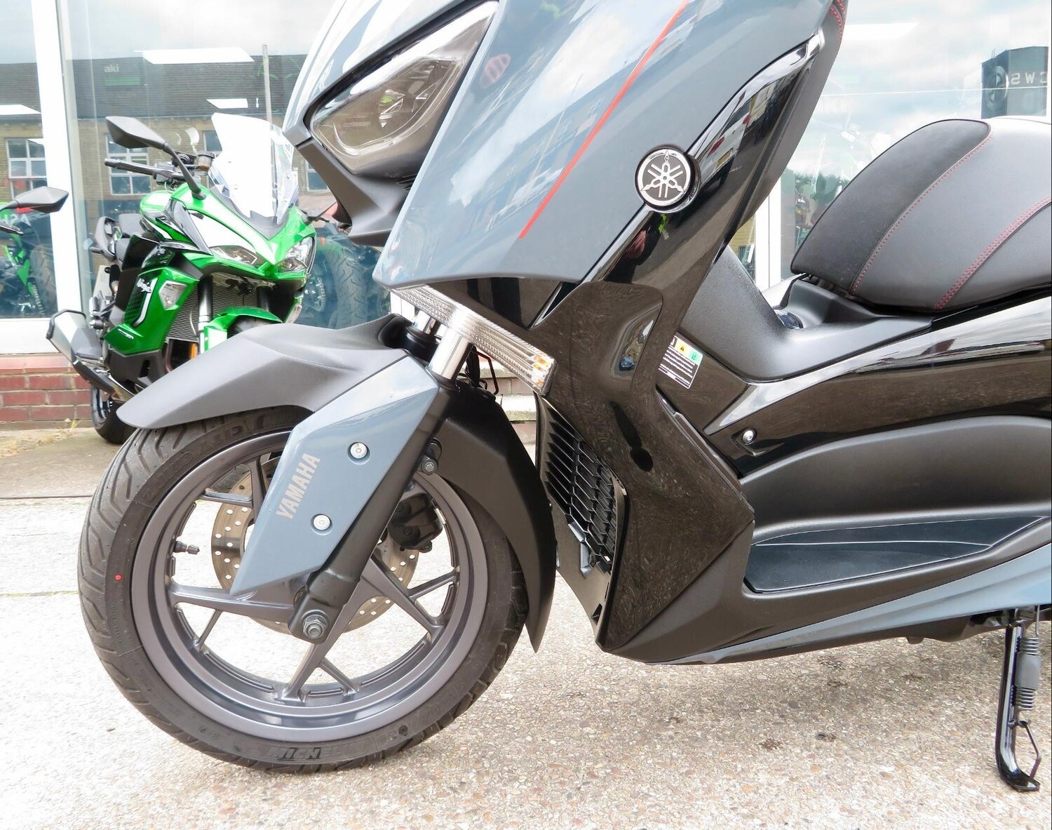 Used Yamaha XMAX 300 TECH MAX 2021 for sale - 78907248: Photo 9