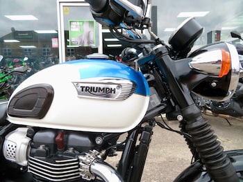 Used Triumph Bonneville 2018 for sale - bike-79324102: Photo