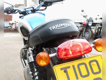 Used Triumph Bonneville 2018 for sale - bike-79324102: Photo