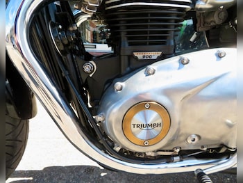 Used Triumph Bonneville 2019 for sale - bike-78907282: Photo