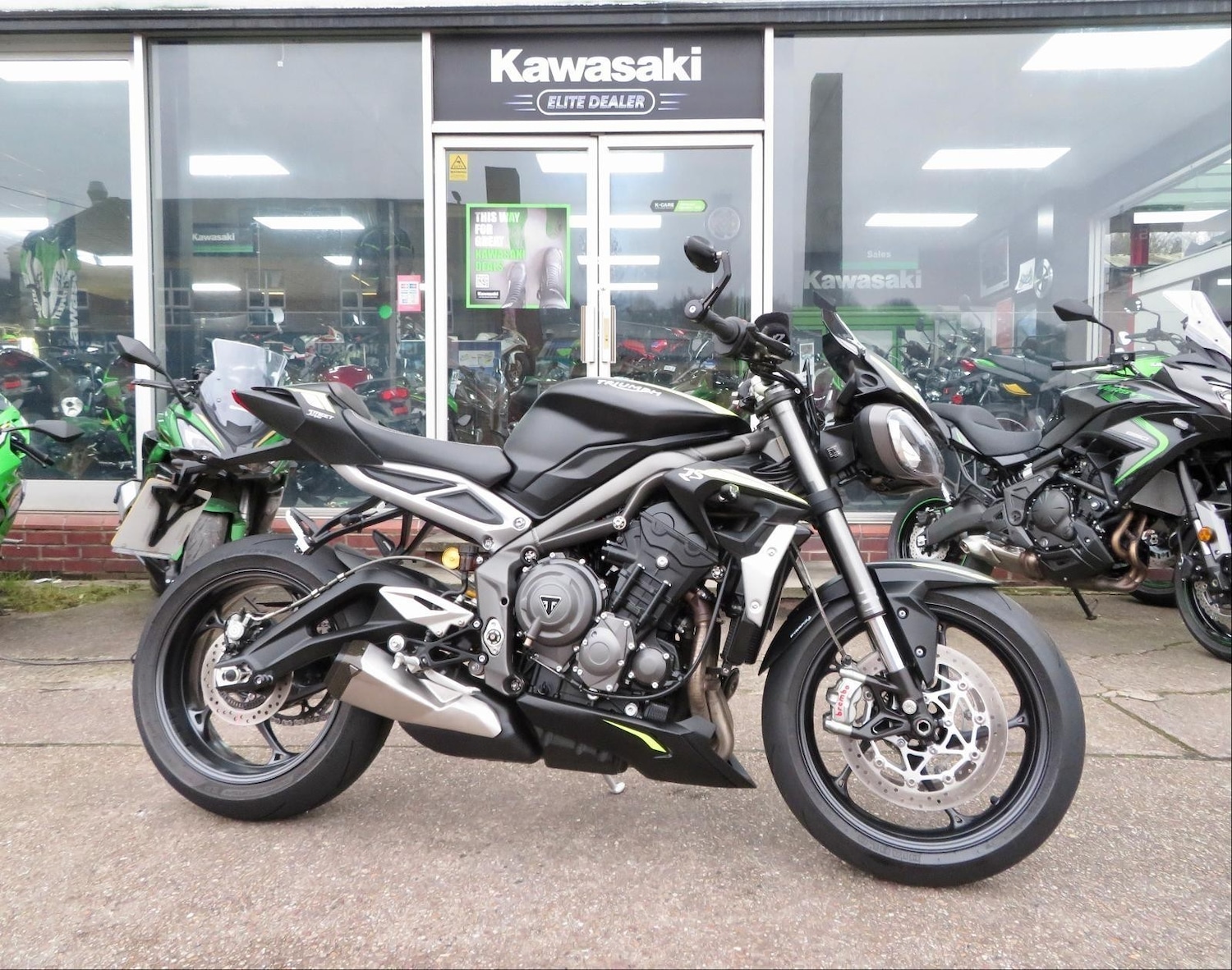 Used Triumph STREET 2021 for sale - 78907230: Photo 1