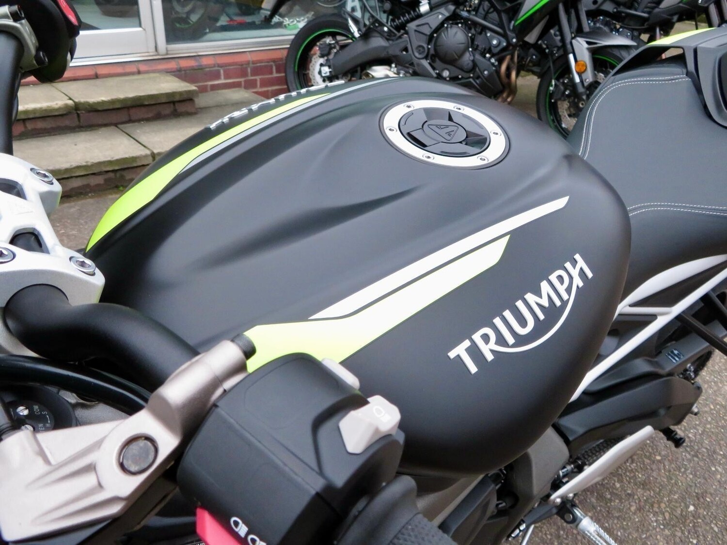 Used Triumph STREET 2021 for sale - 78907230: Photo 12